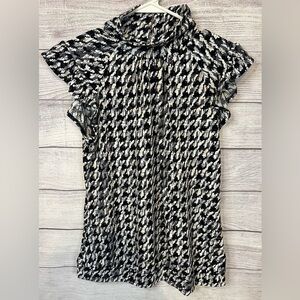 Worthington Stretch Women’s Medium Ruffle Sleeve Mock Neck Top Black White